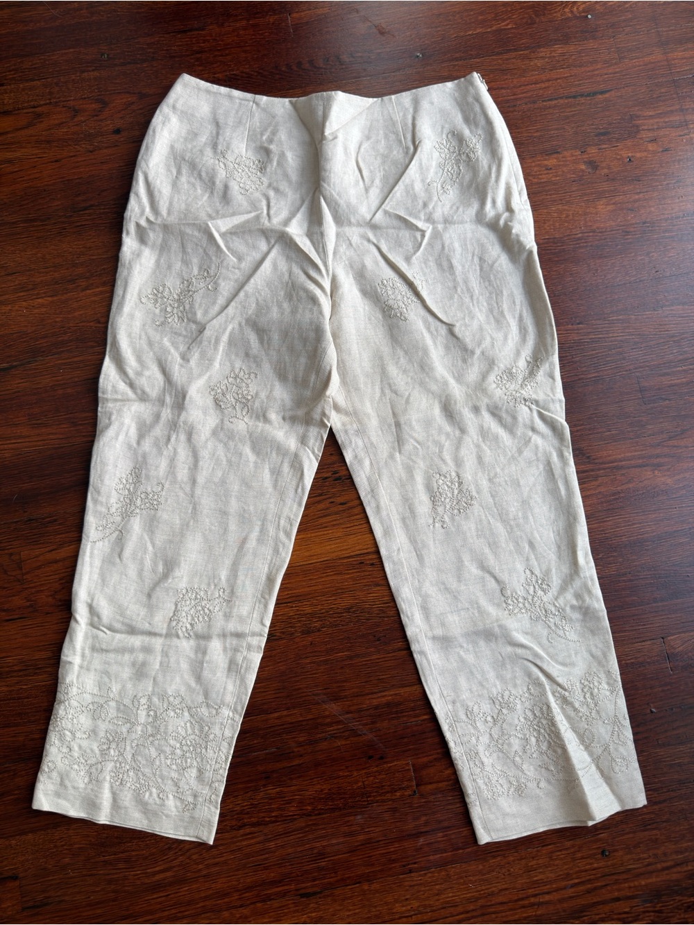Women's Cream Embroidered Linen Blend Crop Pants Capris